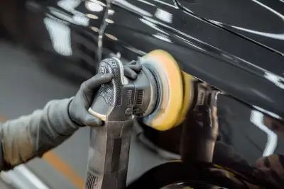 Detailing auto